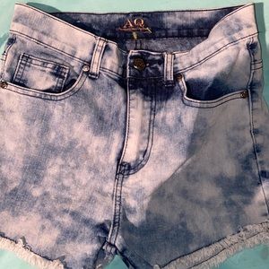 Women’s denim shorts size 9 brand AQ